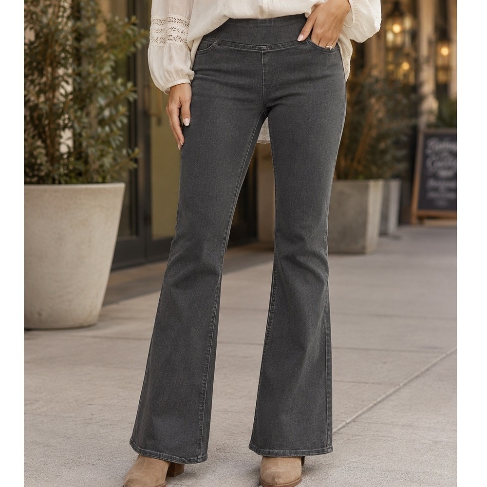 Old Navy High Rise Weekender Flare Jeans Charcoal Black Pull On Stretch 10 Tall